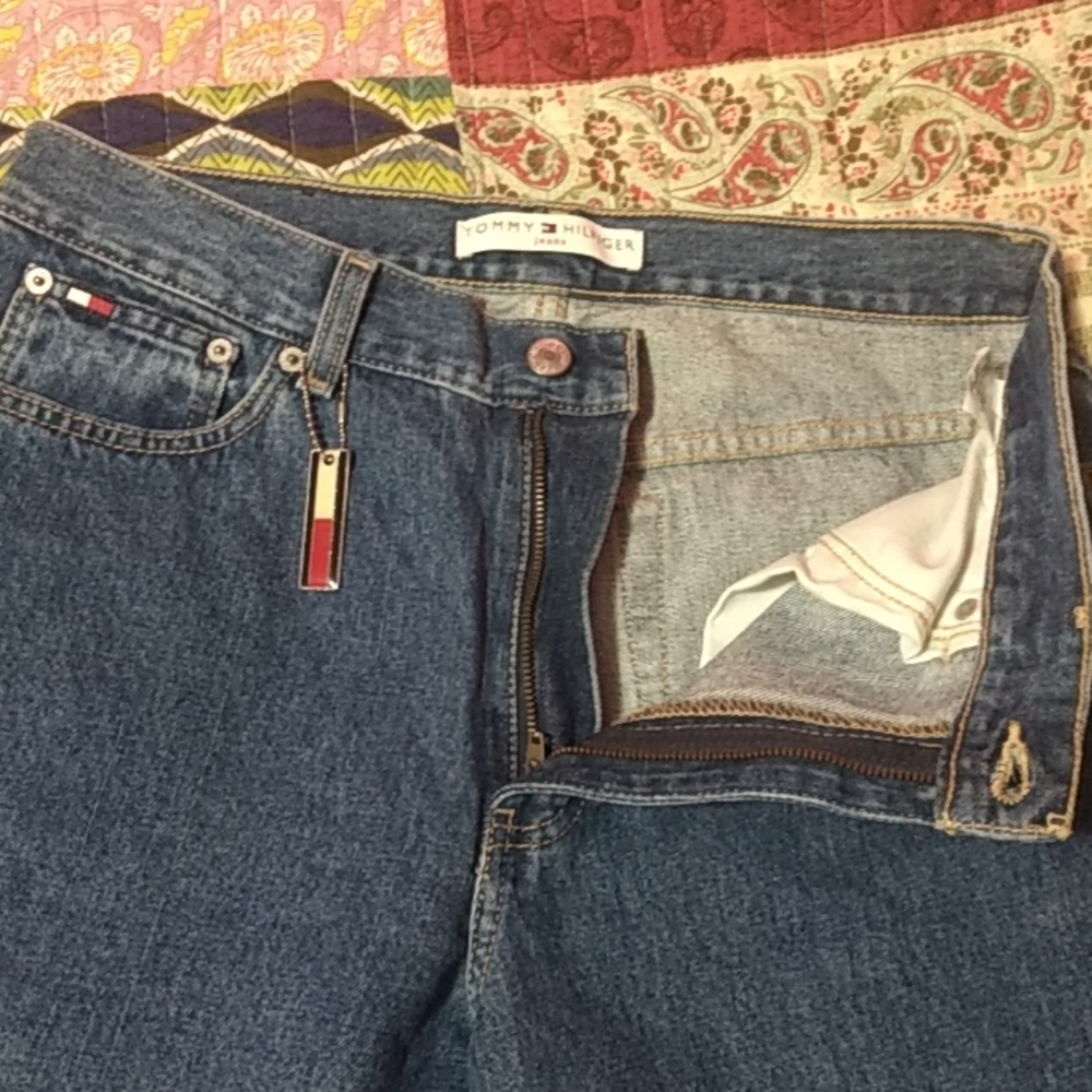 Vintage Tommy Hilfiger Jeans 31" Inseam.